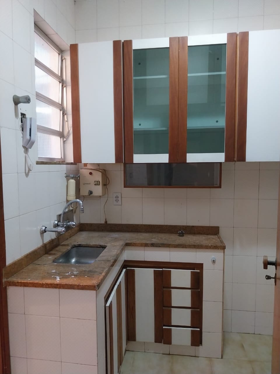 TIJUCA – FUNDOS – 2 QUARTOS – SEM VAGA