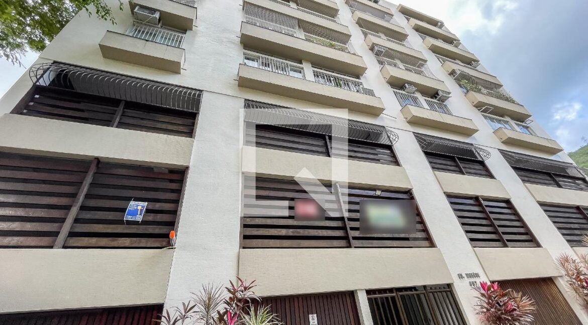 Edifício Megéve, Gra