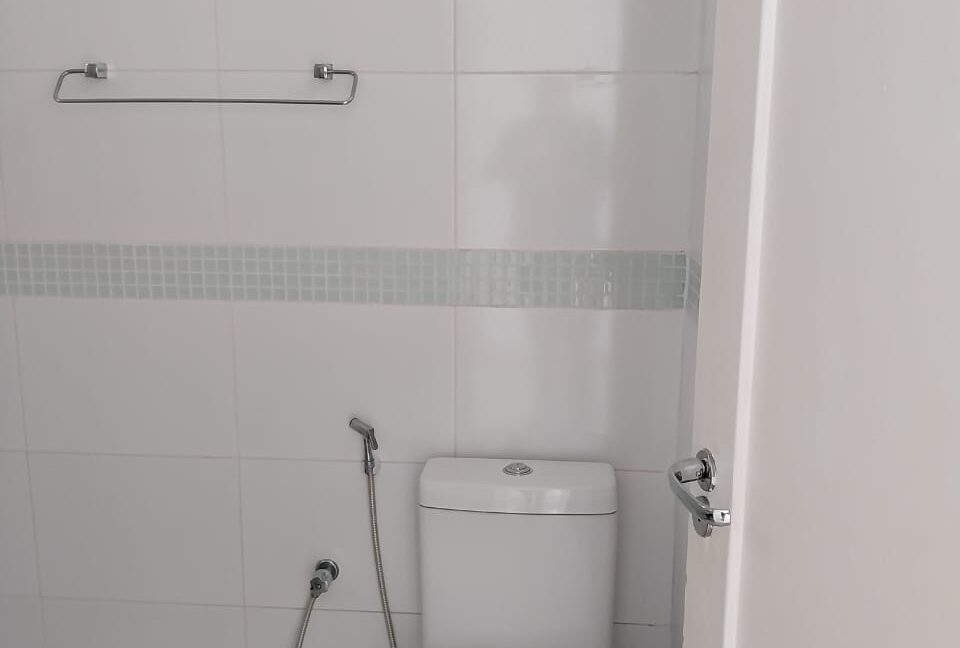 e6afe20c-6f23-48c9-b634-a80ec2692947