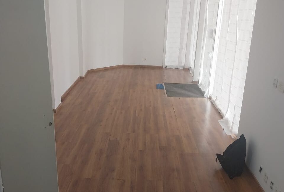 09d5eca4-199e-4573-8d81-ad87a8d1616a