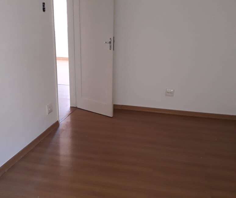 21d759b9-0d8e-45ab-b2a2-810ff2861807