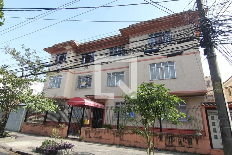 OLARIA – ALUGA – LATERIAL – 2 QUARTOS – SEM VAGA